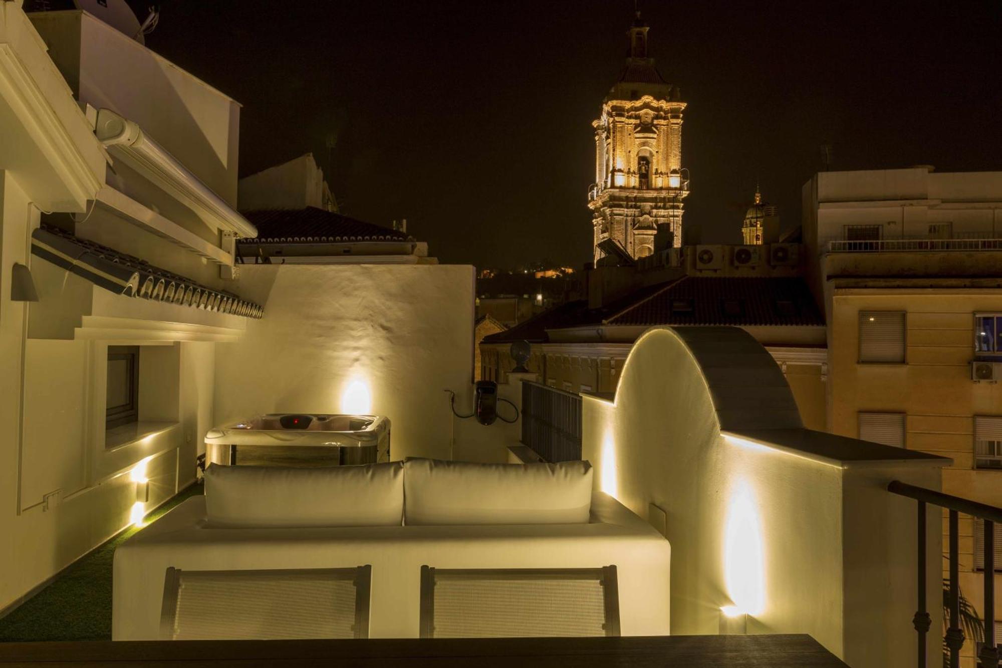 The Clock House Luxury Urban Suites Aparthotel